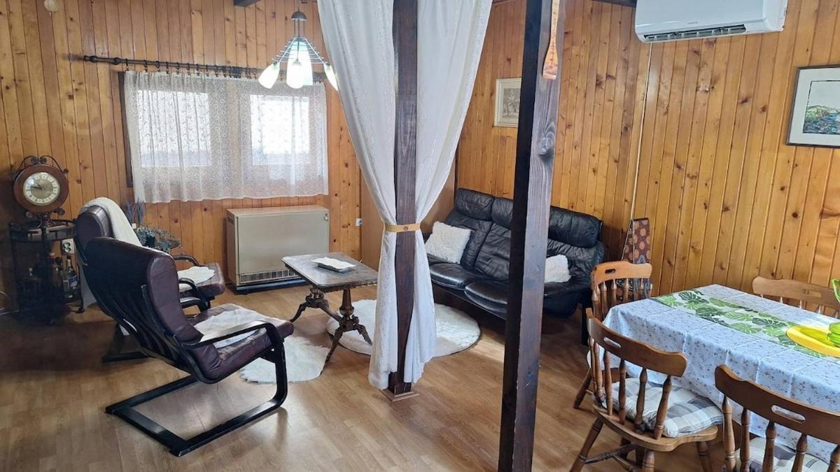 베오그라드 Wooden House Ada 빌라 외부 사진